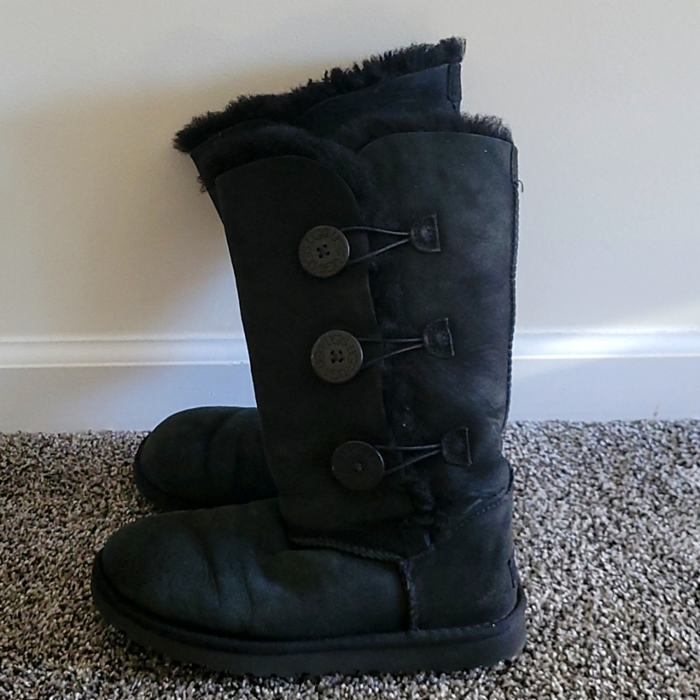 Ugg Bailey Button Triplet II boots